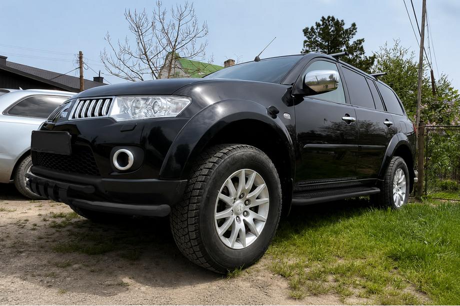 Mitsubishi Pajero Sport 2008–2015 Etusuoja ST015 Black (ruostumaton teräs) Image