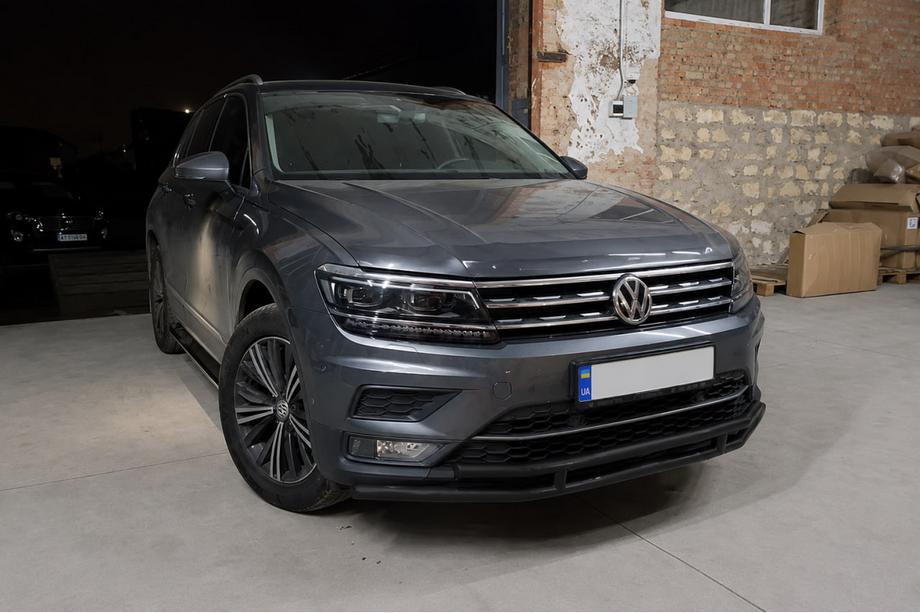 Volkswagen Tiguan 2016–2023 Etusuoja ST016 Black (ruostumaton teräs) Image