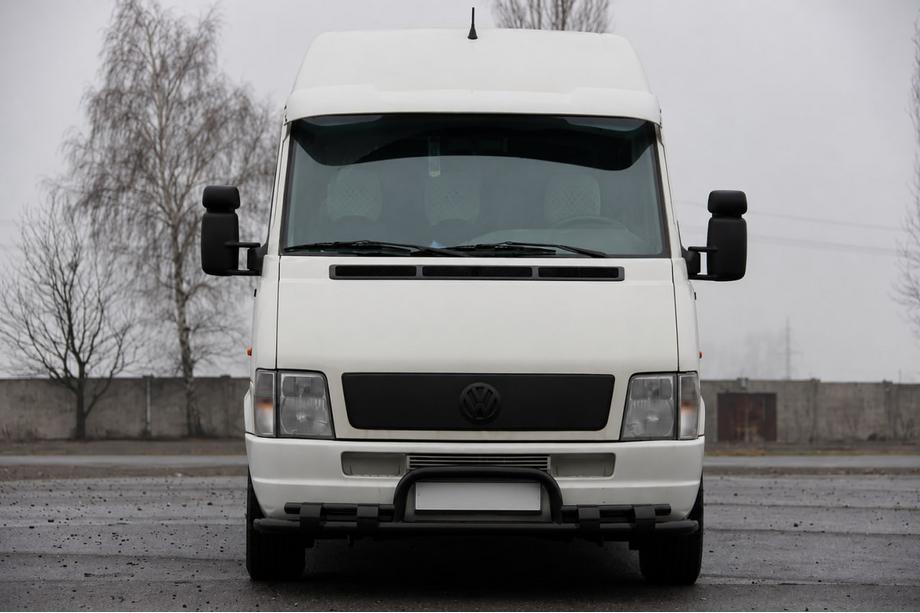 Volkswagen LT 1995–2006 Etupuskuriputki ST020 Black (ruostumaton teräs) Image