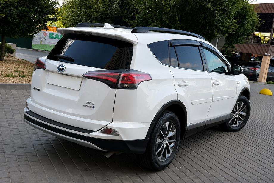 Toyota Rav 4 2013–2018 Mustat OEM-kattokaiteet (alumiini) Image