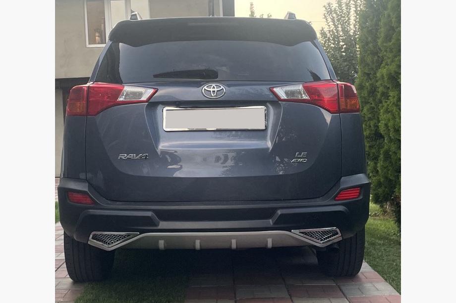 Toyota Rav 4 2013–2018 Takapuskurin diffuusori PZ415-X0462-00 (2013-2016) Kuva 1