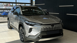 Toyota Corolla Cross 2020– Integroidut kattokaiteet musta OEM (alumiini, liima-asennus) kuva 1