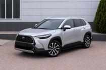 Toyota Corolla Cross 2020– Integroidut OEM-kattokaiteet, harmaat (alumiini) kuva 4