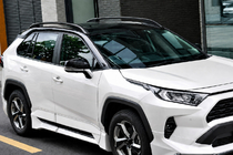 Toyota Corolla Cross 2020– Mustat OEM-kattokaiteet (alumiini) kuva 3