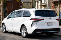 Toyota Sienna 2020– Integroidut OEM-kattokaiteet, harmaat (alumiini) kuva 3