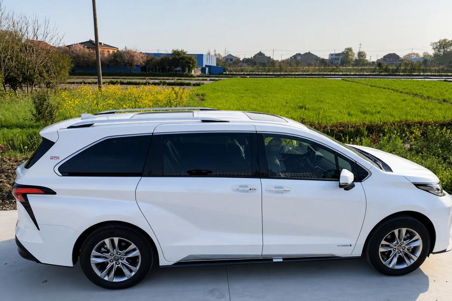Toyota Sienna 2020– Integroidut OEM-kattokaiteet, harmaat (alumiini) Image