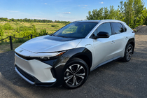 Toyota bZ4X 2022– Integroidut OEM-kattokaiteet, harmaat (alumiini) kuva 3