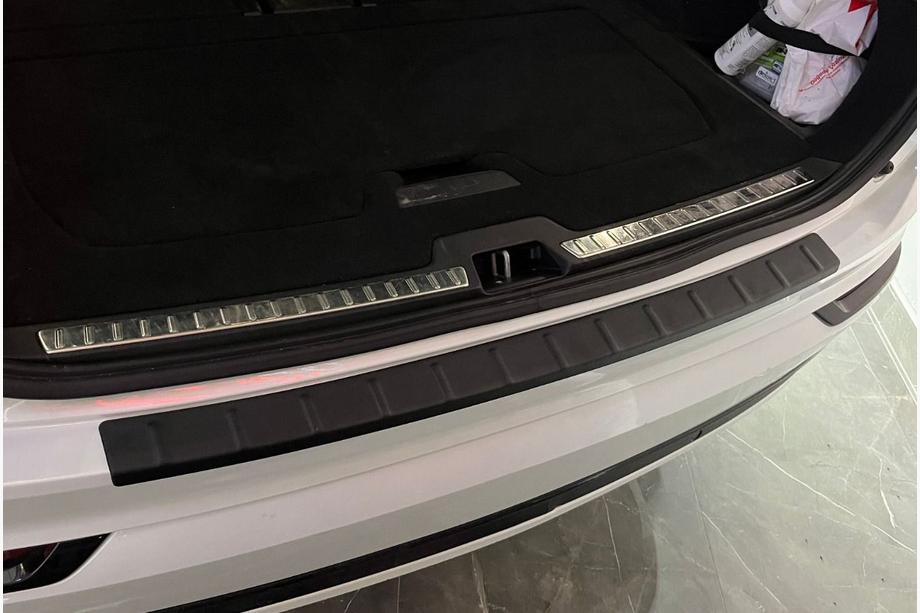 Volvo XC90 2015– Takapuskurin suojalista EuroCap (ABS) Image