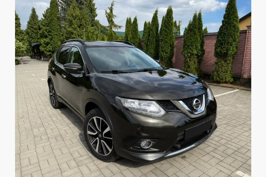 Nissan X-trail T32/Rogue 2014–2021 OEM mustat kattokaiteet (X-trail, alumiini) Kuva 2