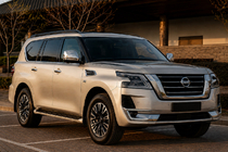 Nissan Armada 2016–2024 Mustat kattokaiteet (alumiini) kuva 1