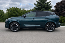 Nissan Qashqai 2021– Integroidut kattokaiteet, mustat, OEM (alumiini) kuva 1