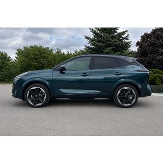 Integroidut kattokaiteet, mustat OEM (alumiini, liima-asennus) Nissan Qashqai 2021–