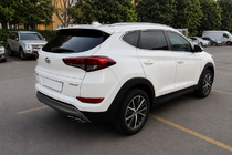 Hyundai Tucson TL 2016–2021 Integroidut kattokaiteet harmaat OEM (ABS-muovi, liimakiinnitys) kuva 1