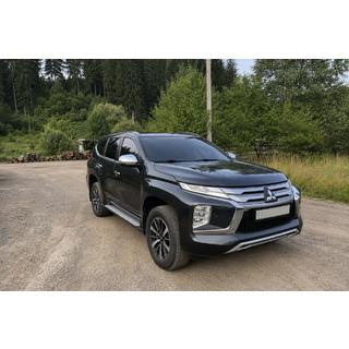 Integrointut kattokaiteet mustat OEM (2019-, alumiini) Mitsubishi Pajero Sport 2015– kuva 1