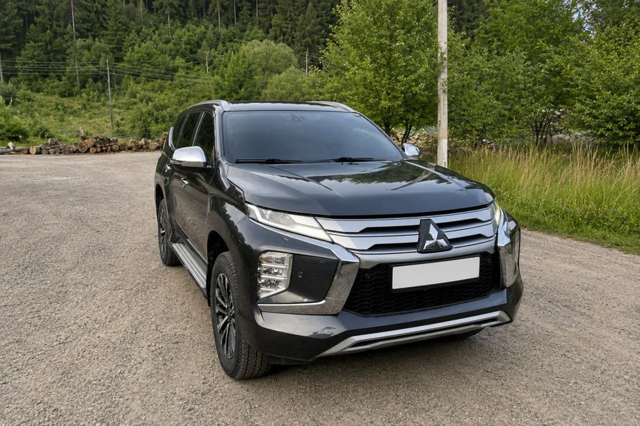 Mitsubishi Pajero Sport 2015– Integroitu kattokaide, harmaa OEM (2019-, alumiini) Image
