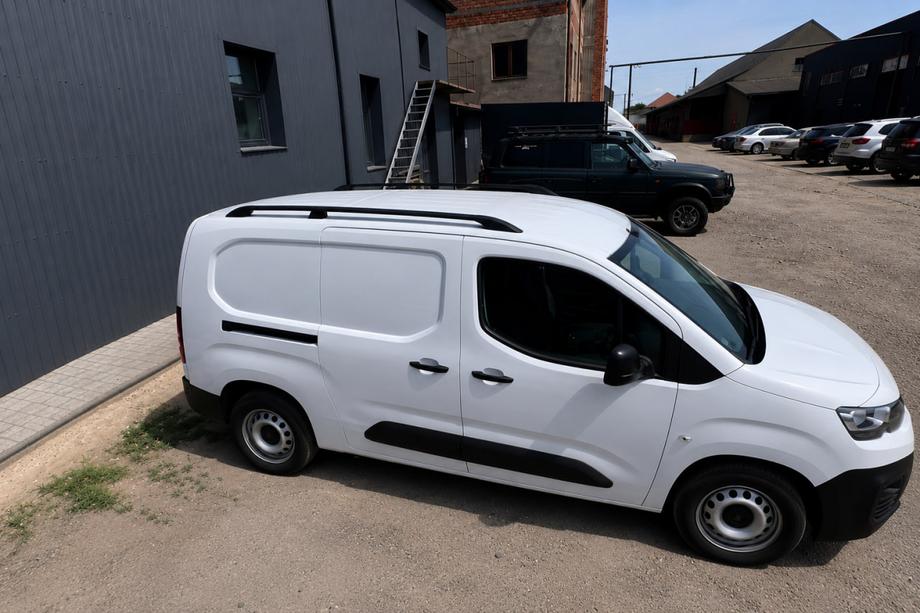 Citroen Berlingo/Multispace 2018– Mustat kattokaiteet (turkkilainen design) Pitkä, muovijalat Image