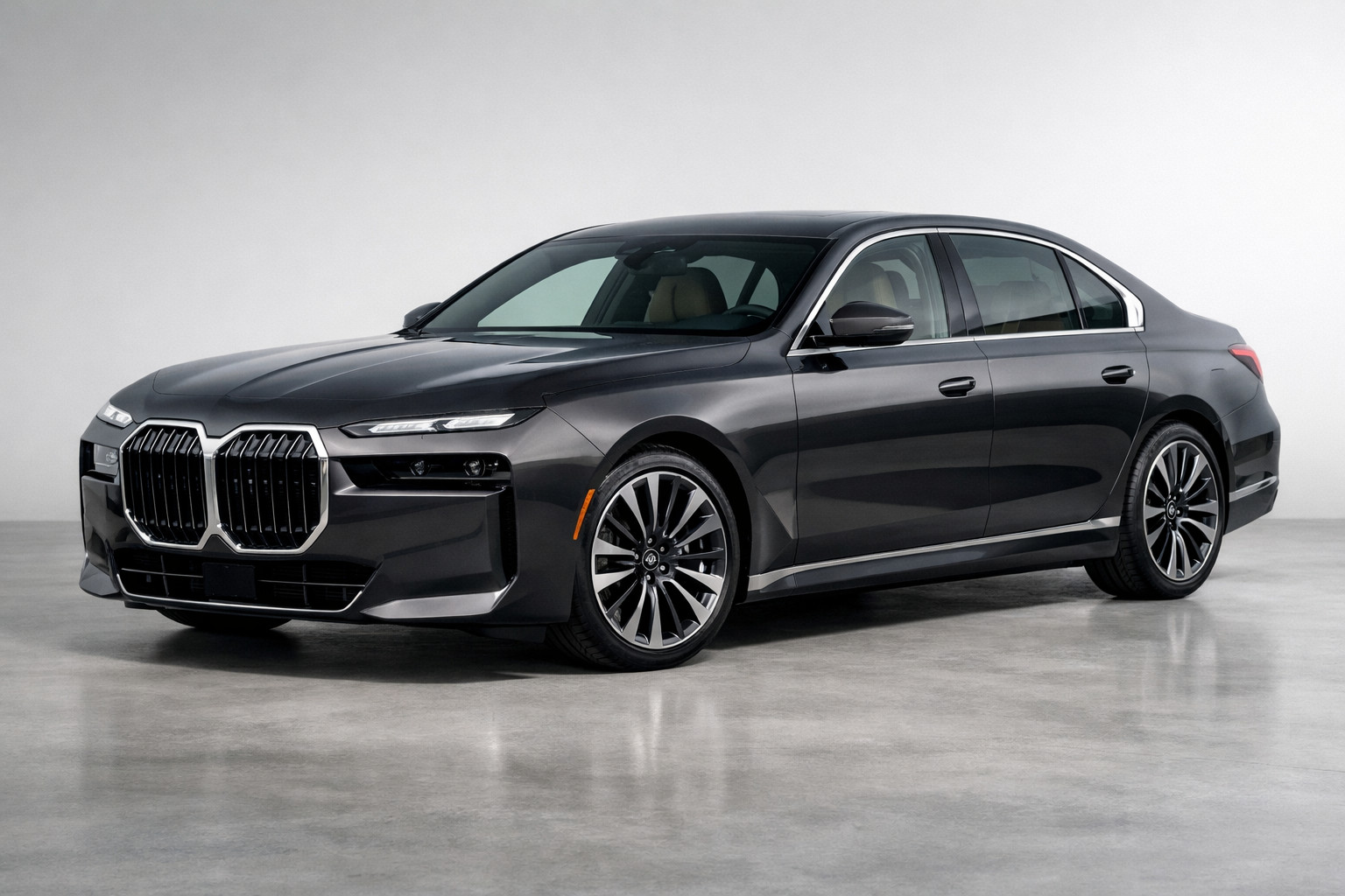 BMW 7-sarja G70/G71 (2022–) -koeajo: lippulaiva täynnä teknologiaa