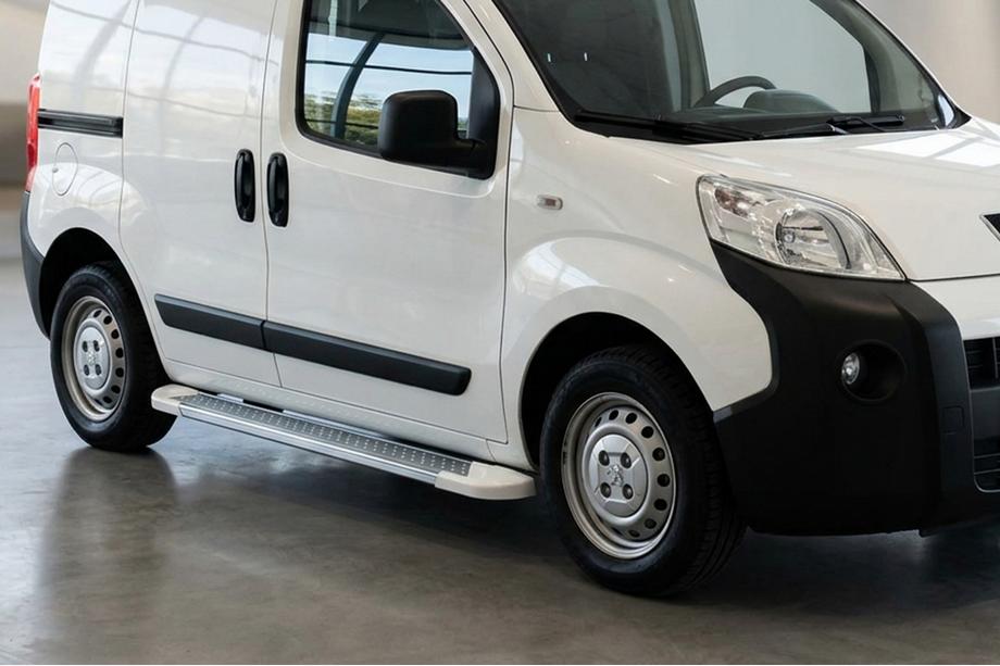 Citroen Nemo 2007–2017 Allmond White -sivukynnykset (2 kpl, alumiini) Image