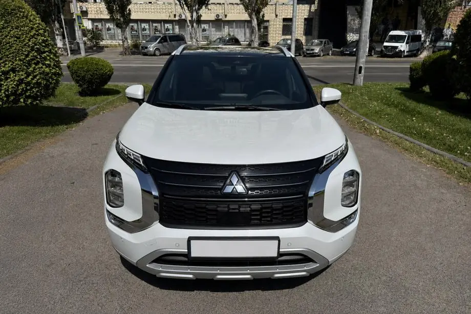 Mitsubishi Outlander 2021– Integroidut kattokaiteet, harmaat OEM (alumiini, liimakiinnitys) Kuva 2