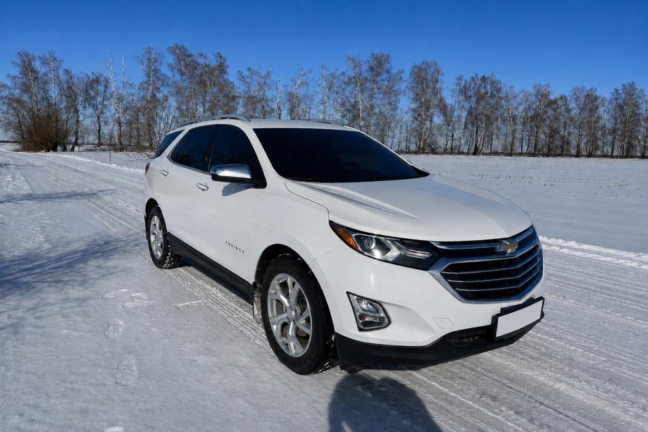 Chevrolet Equinox 2018–2025 Harmaat OEM-kattokaiteet (alumiini, liima-asennus) Image