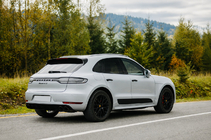 Porsche Macan 2014–2024 Integroidut kattokaiteet, mustat OEM (alumiini, liima-asennus) kuva 1