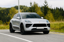 Porsche Macan 2014–2024 Integroidut kattokaiteet, mustat OEM (alumiini, liima-asennus) kuva 2