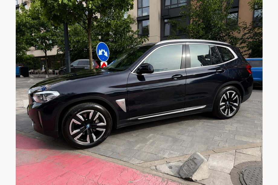 BMW X3 G01 2018– Integroidut kattokaiteet, kromi OEM (alumiini) Image