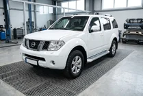 Nissan Pathfinder R51 2005–2014 Sivuastinlaudat Allmond White (2 kpl, alumiini) kuva 1