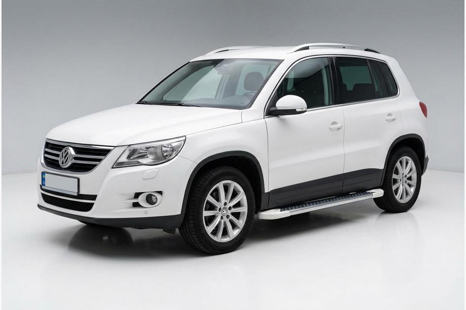 Volkswagen Tiguan 2007–2016 Allmond White -sivukynnykset (2 kpl, alumiini) Image