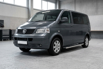 Volkswagen T5 Transporter 2003–2010 BlackLine-sivuporrassarja (2 kpl, alumiini) Pitkä akseliväli kuva 3