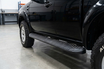 Mazda BT-50 2007–2012 Tayga Black sivuaskelmat (2 kpl, alumiini) kuva 1