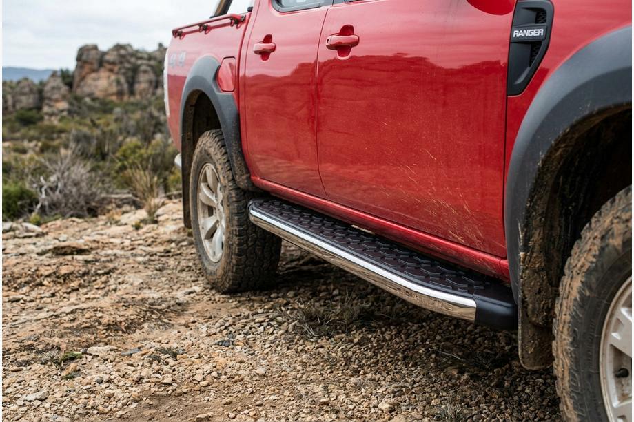 Mazda BT-50 2007–2012 BlackLine-sivuporrassarja (2 kpl, alumiini) Image