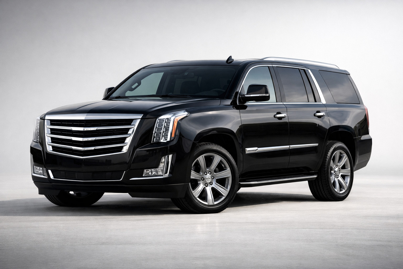 Cadillac Escalade 2020– -koeajo: iso premium, joka rakastaa huomiota
