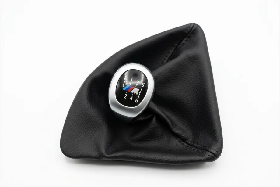 BMW 1-sarja E81/E82/E87/E88 2004–2011 Vaihdekepin suojapussi + vaihdenuppi OEM V2 (keinonahka) Image
