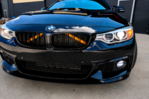 BMW 4-sarja F32/F33/F36 2012–2020 MP-Style etulippa (M-Sport, kiiltävän musta) kuva 2