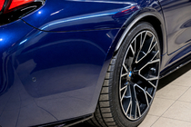 BMW 5-sarja G30/G31 2017–2023 Takalokasuojan levikkeet M5 kuva 1
