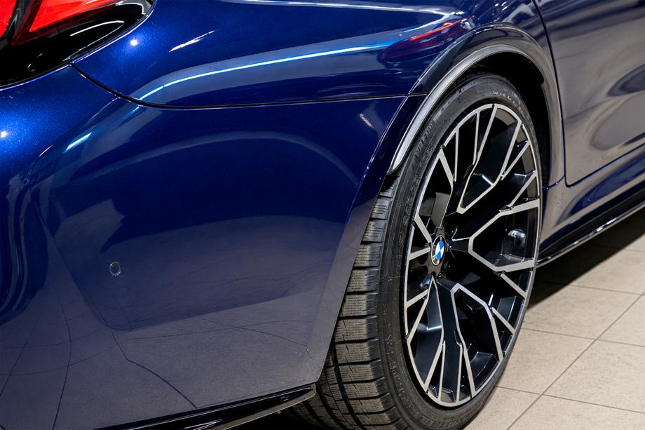BMW 5-sarja G30/G31 2017–2023 Takalokasuojan levikkeet M5 Image