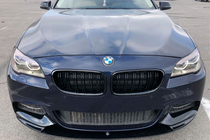 BMW 5-sarja F10/F11 2010–2016 Etupuskurin lip MP-Style (M-Performance, kiiltävä musta) kuva 5