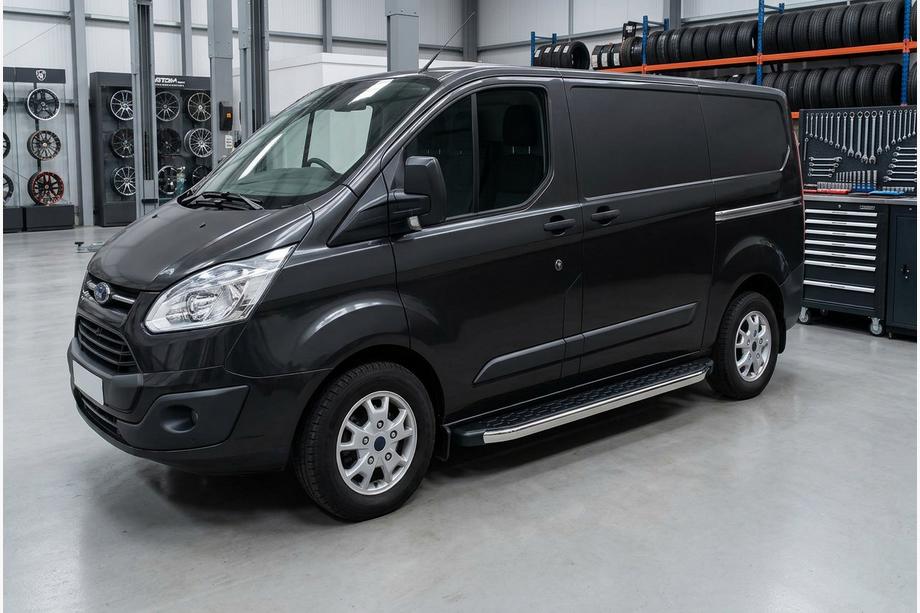 Ford Custom 2013–2022 BlackLine-sivuporrassarja (2 kpl, alumiini) Image