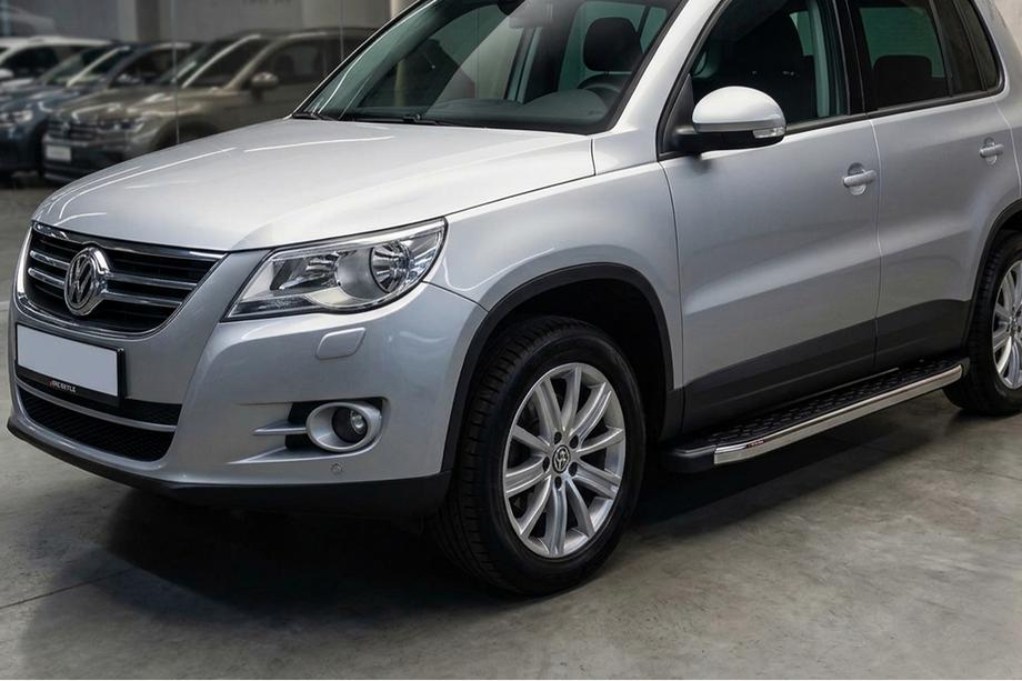 Volkswagen Tiguan 2007–2016 BlackLine-sivuporrassarja (2 kpl, alumiini) Image