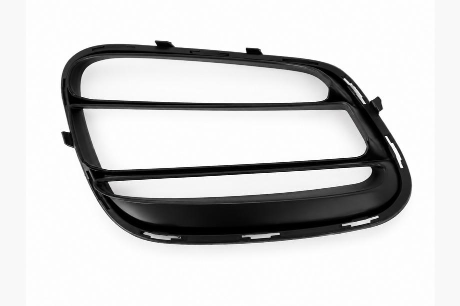 Mercedes S-class W222 2013–2022 Etupuskurin sumuvalon kehys S63 2018-2020 (oikea) Kuva 3