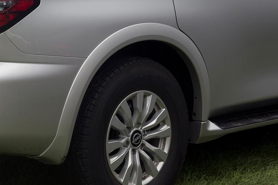 Nissan Armada 2016–2024 Takapyöränkaarilevikkeet (alkuperäiset, käytetyt) Image
