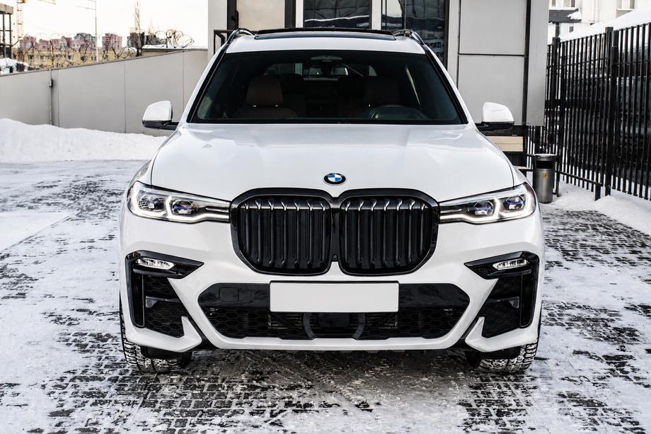 BMW X7 G07 2019– Etupuskuri M-Sport (2019-2023) Image