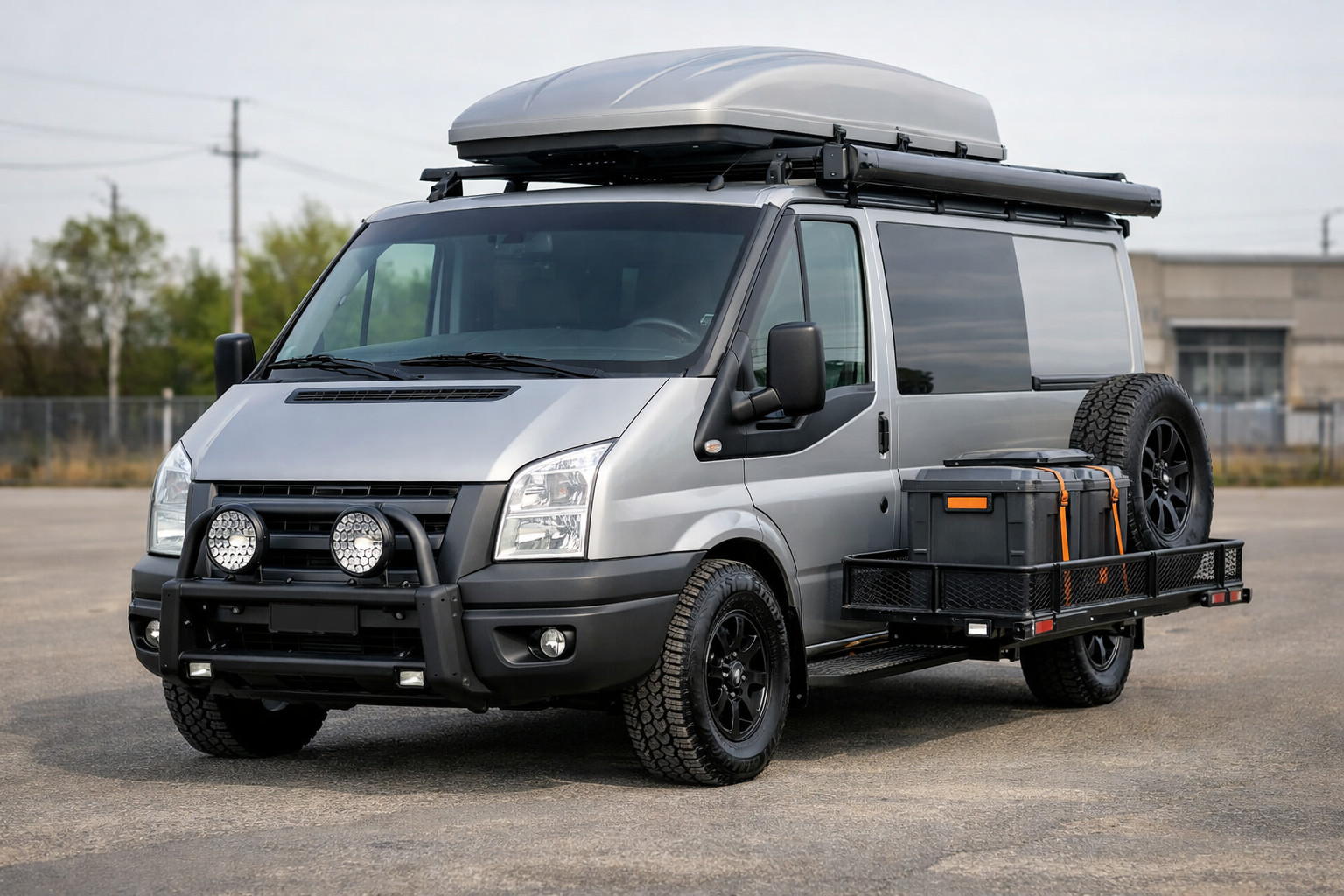 Alkupäivitys Ford Transit 2000-2014: jakeluun ja kaupunkien välille