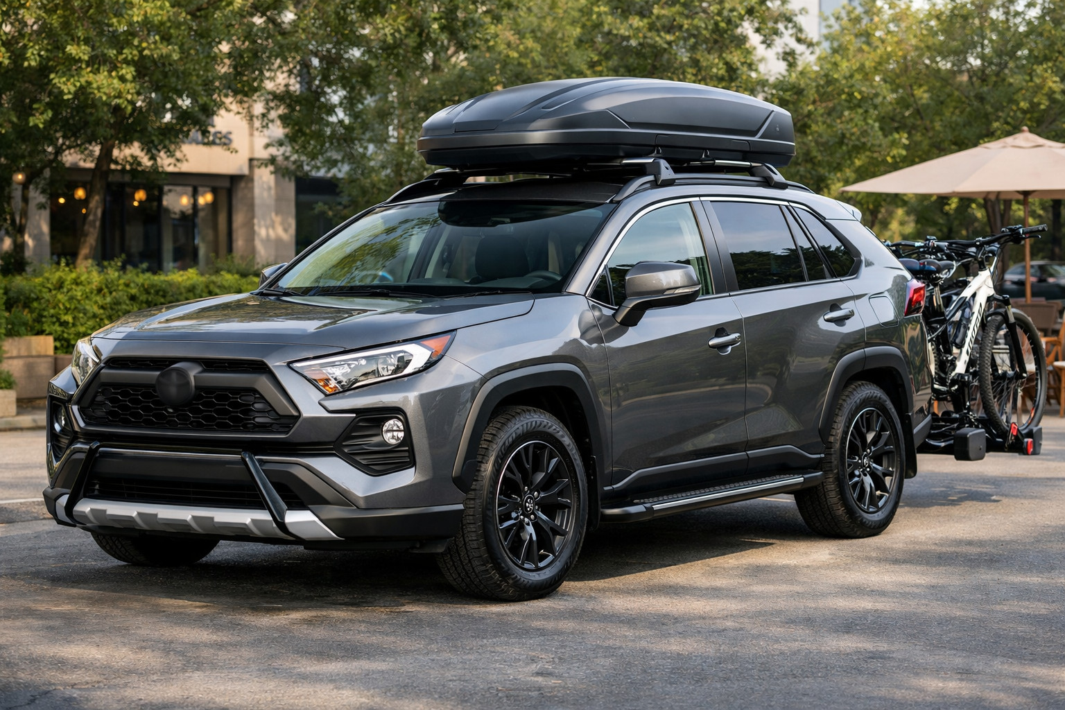 Toyota RAV4 2019+ ensipäivitys kaupunkiin ja perhereissuihin