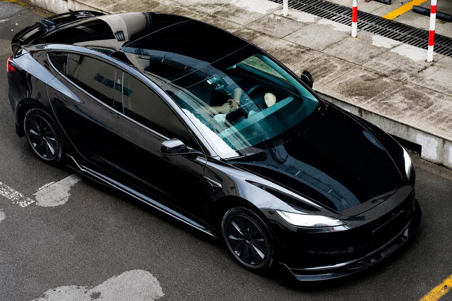 Tesla Model 3 2017– Turbo Aerokit korisarja (2024+) Image