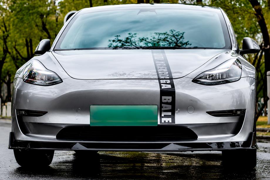 Tesla Model 3 2017– Etupuskurin lip spoiler Lip Turbo (2017-2023) Image
