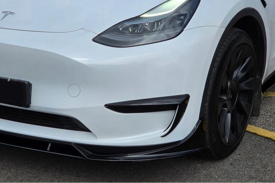 Tesla Model Y 2020– Sumuvalojen suojukset Fast (2020-2024) Image