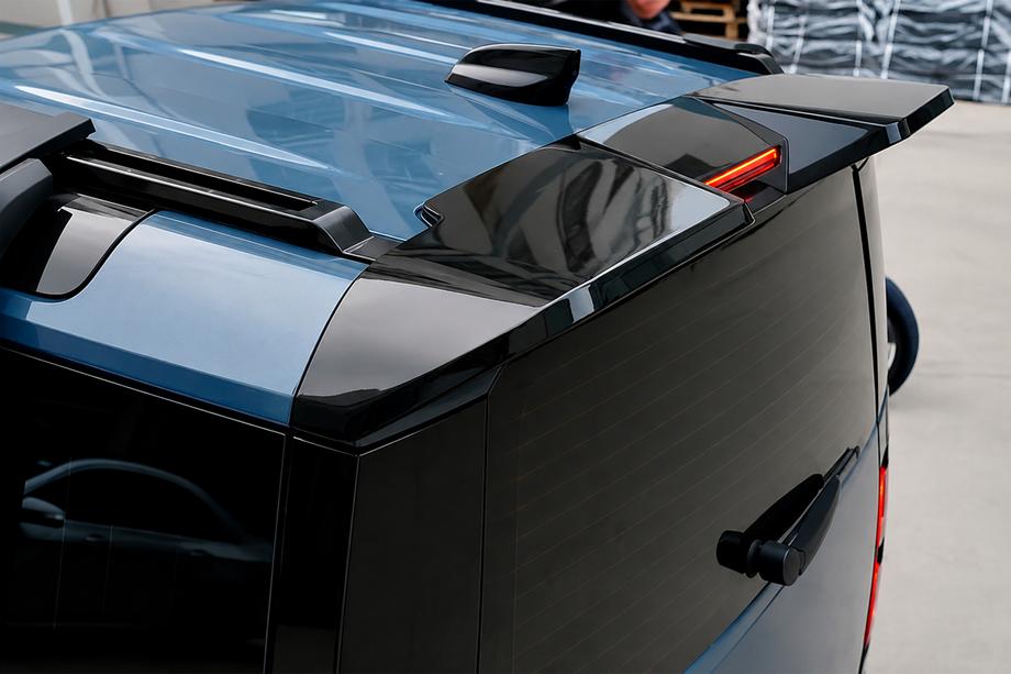 Land Rover Defender 2019– Spoileri V2 (musta) Image