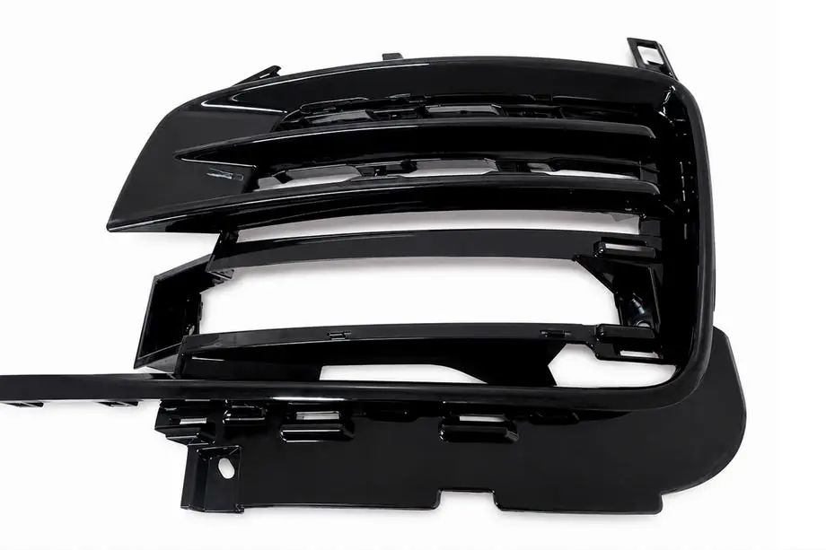Range Rover IV L405 2013–2021 Etupuskurin lip spoiler -sarja SVA Black (2018-2021, 3 kpl) Kuva 11